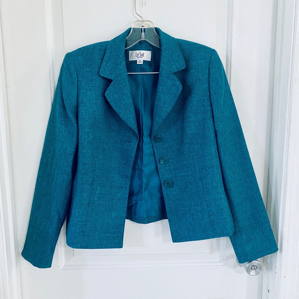 Le Suit teal blazer, size 4P